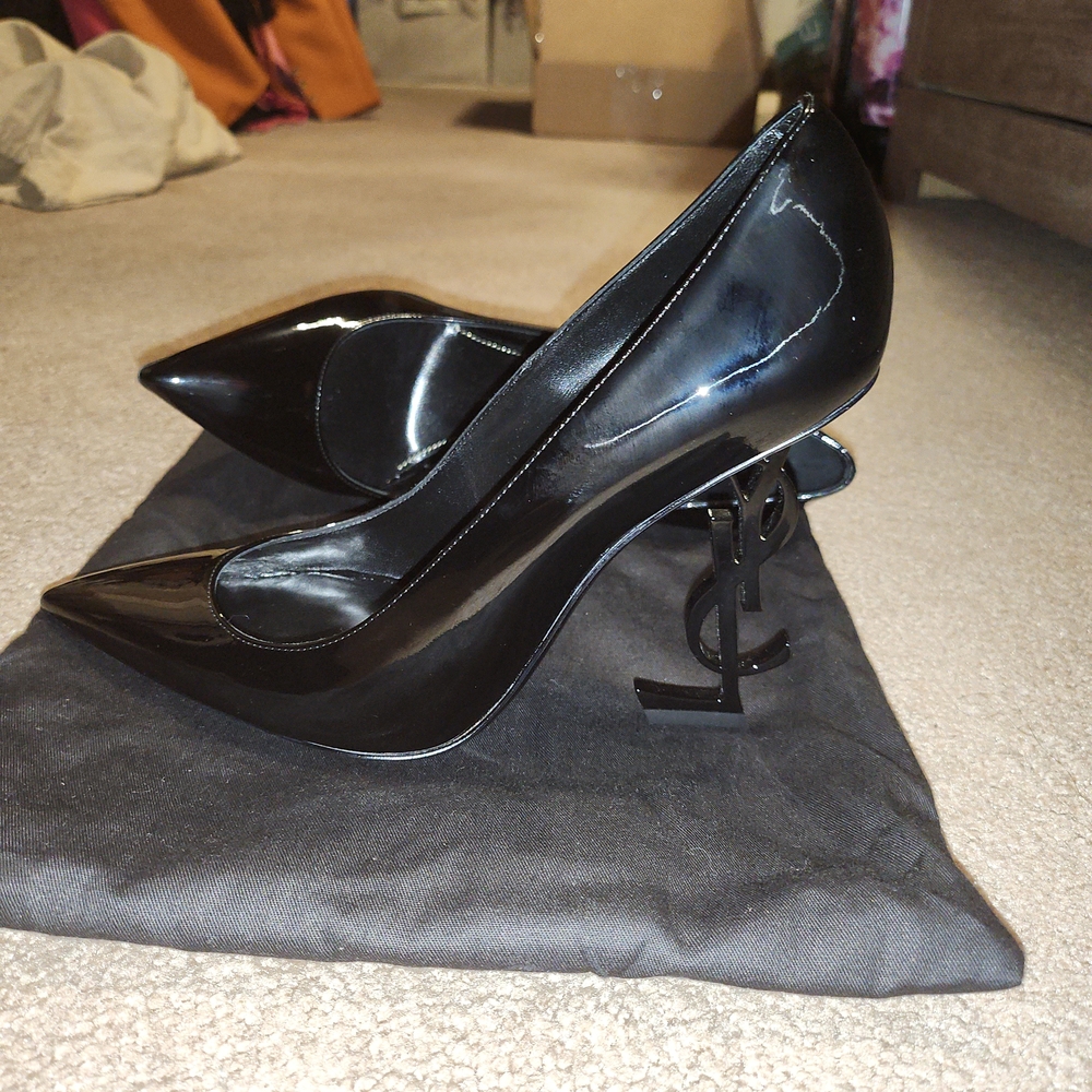 Yves Saint Laurent Glossy Black Heels with Iconic Logo